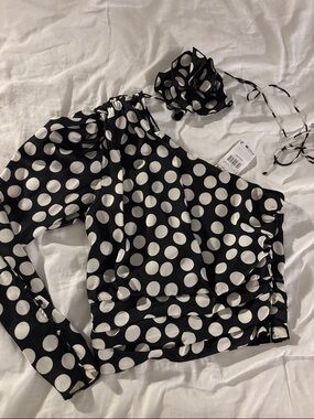 Black and White Polka Dot One-Shoulder Top